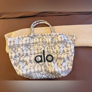 Alo tote bag
